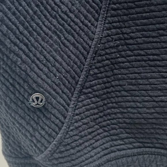 Black Lululemon Sleeveless Hoodie- Women's Size 4 - Picture 3 of 4